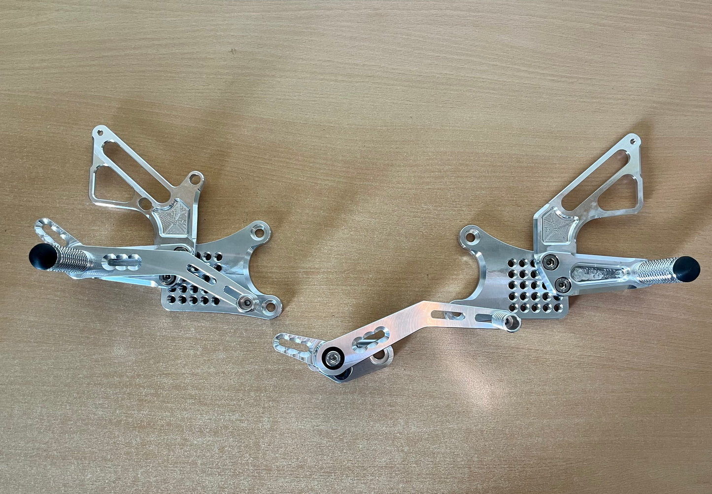 Racing Fussrastenanlage für Triumph Daytona/Street Triple